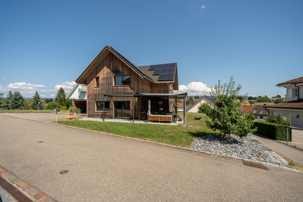 Modernes Minergie-Einfamilienhaus