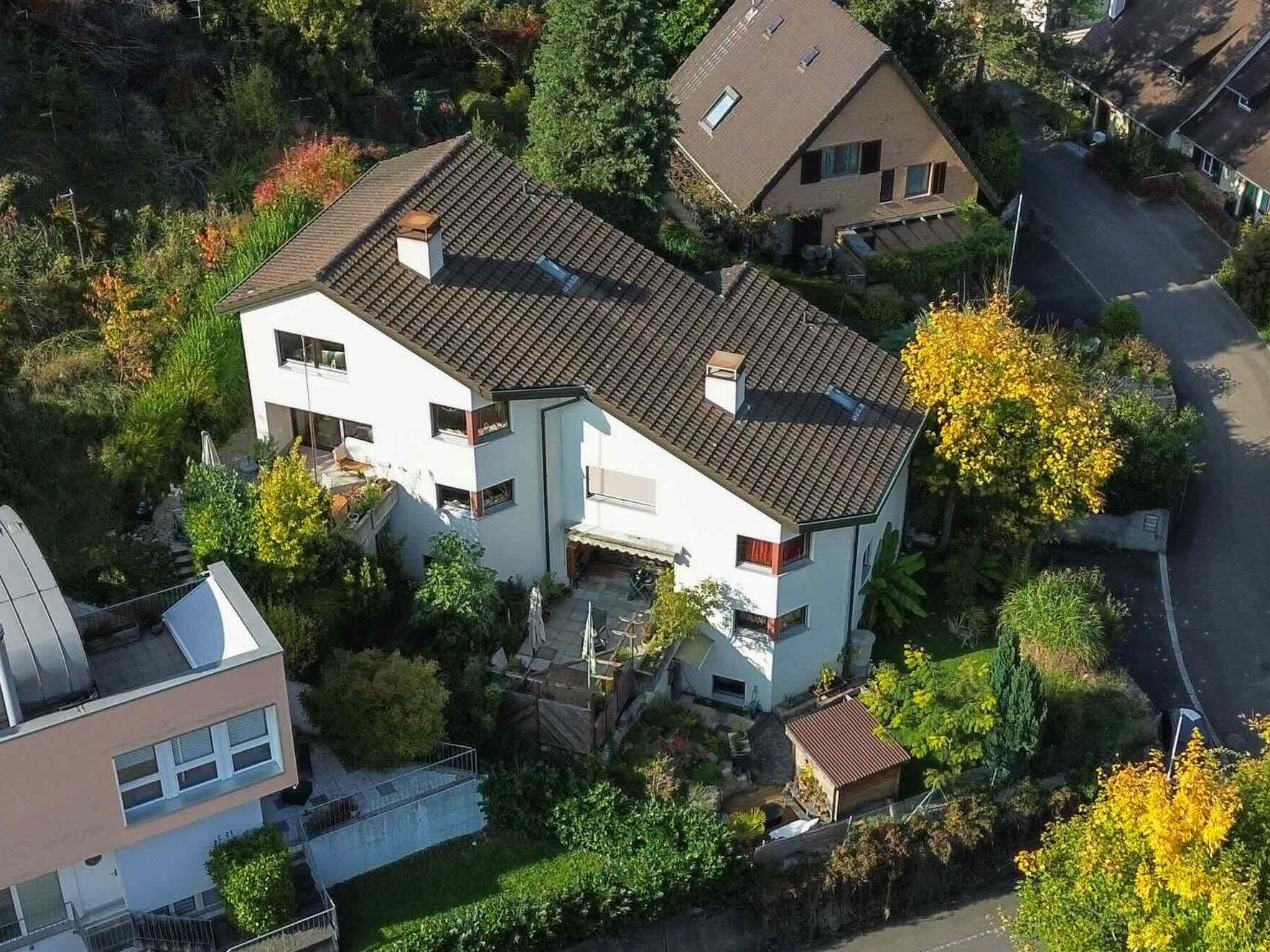 5.5-Zimmer Doppeleinfamilienhaus mit schönem Garten