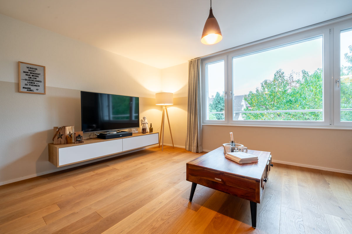 Moderne 4.5-Zimmer Gartenwohnung - Bild 1